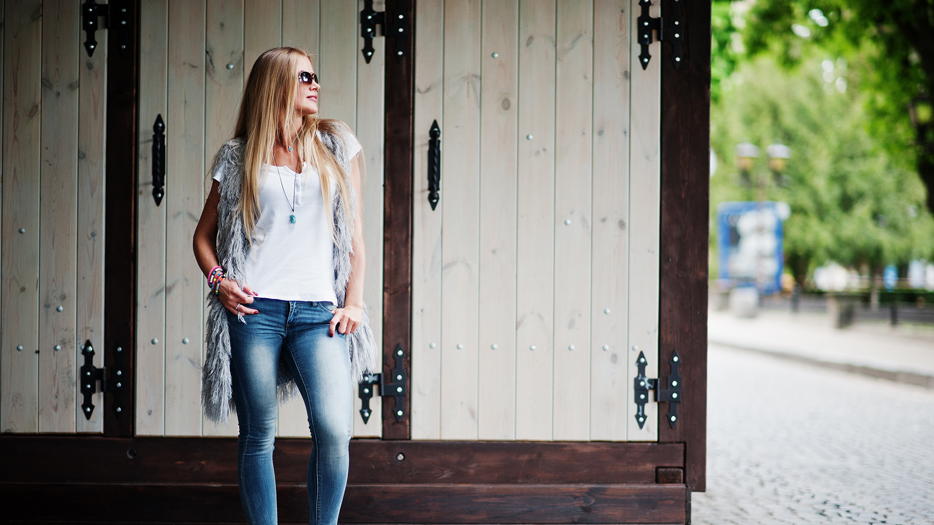 Waarom Skinny Jeans Nog Steeds Populair Zijn