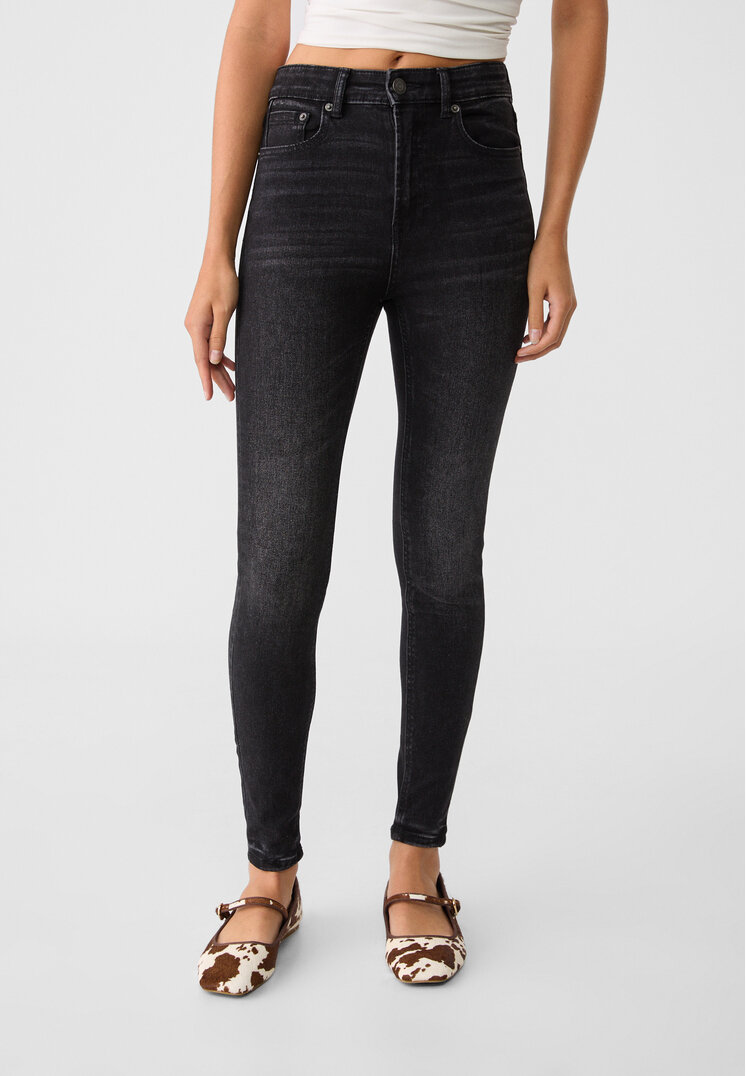 Stradivarius Skinny jeans met regular taille  Zwarte denim 34