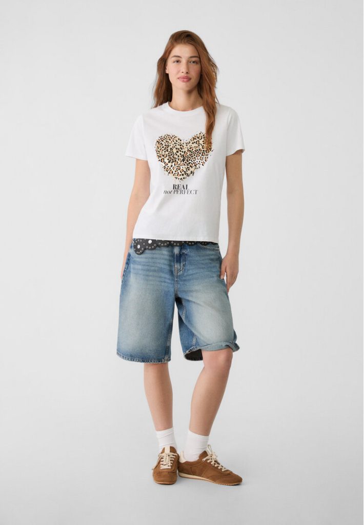 Stradivarius T-shirt met dierenprint en hartjes  Wit S