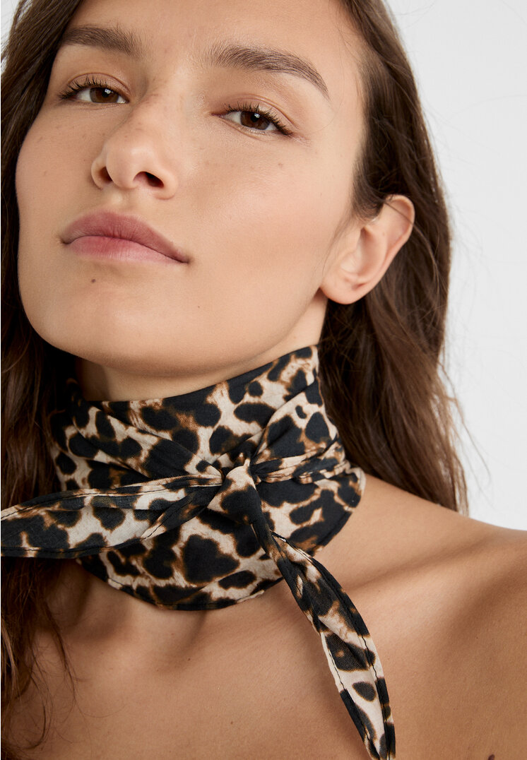 Stradivarius Bandana luipaard  Lichtkameel OS