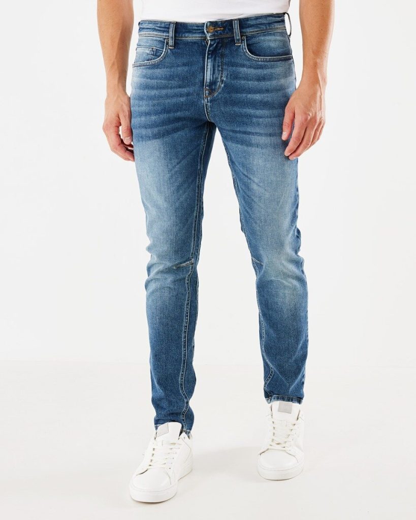 Adam Mid Waist / Tapered Jeans