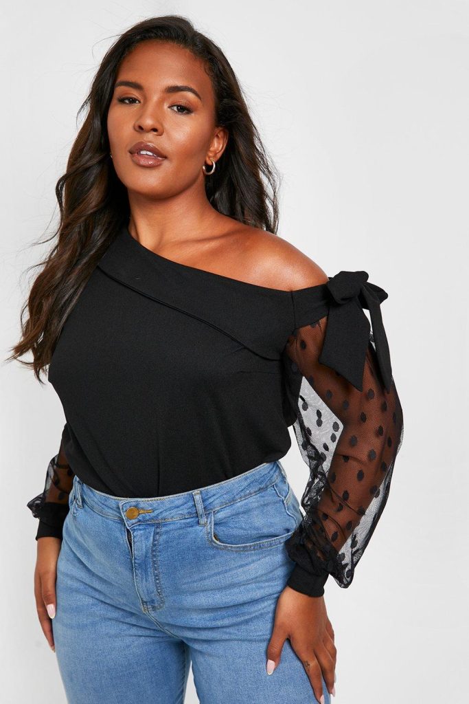 Plus Off Shoulder Top Met Stippen En Mesh Mouwen