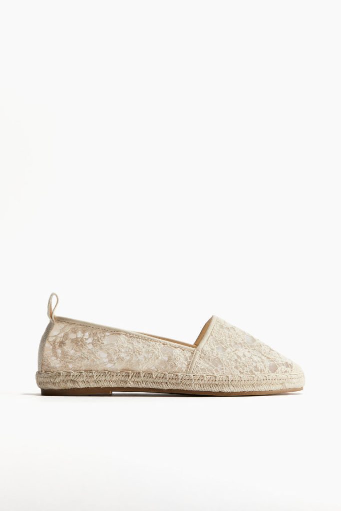 H & M - Espadrilles van mesh met decoraties - Beige