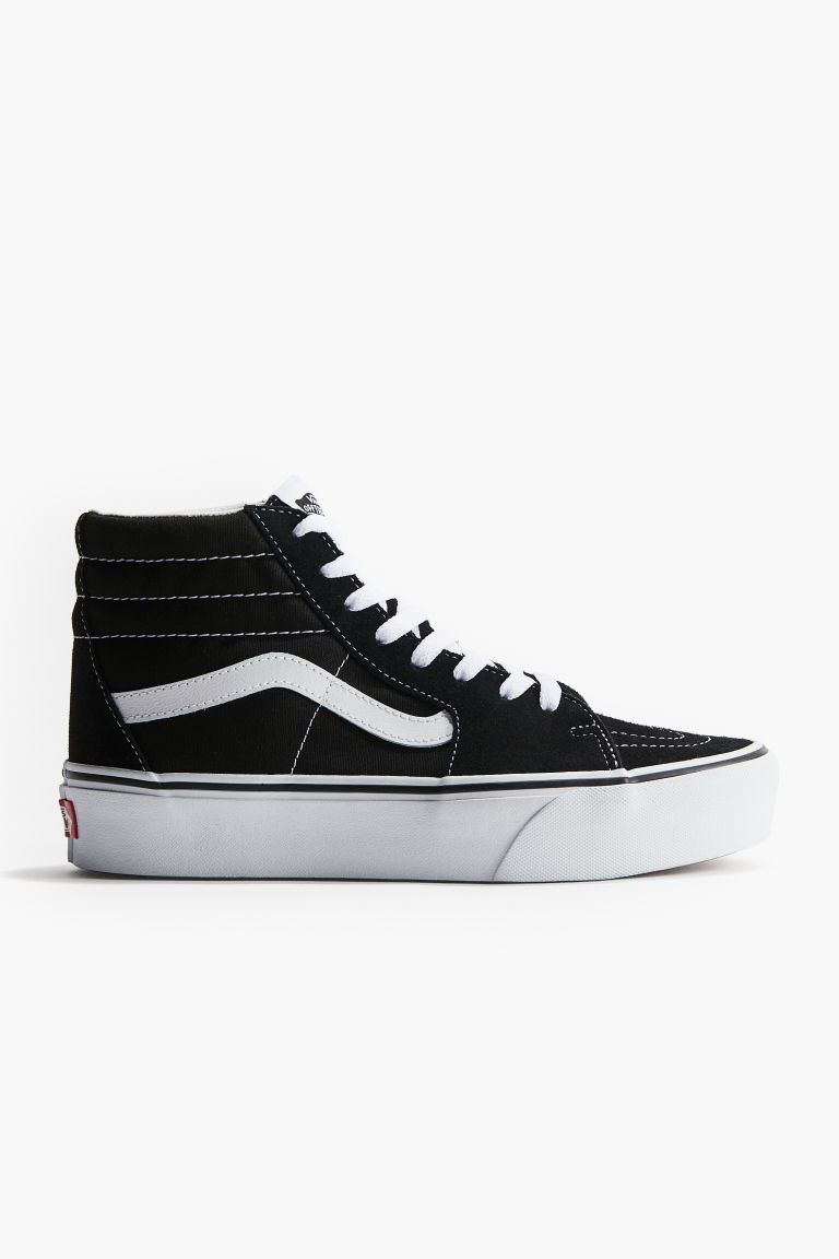 H & M - Ua Sk8-hi Platform 2.0 - Zwart