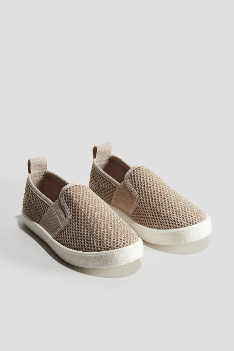 H & M - Slip-on sneakers van mesh - Bruin