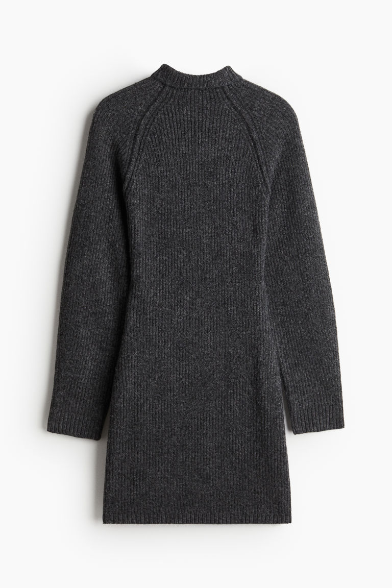 H & M - Ribgebreide jurk met turtleneck - Grijs