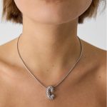 Stradivarius Ketting met stras initiaal   OS