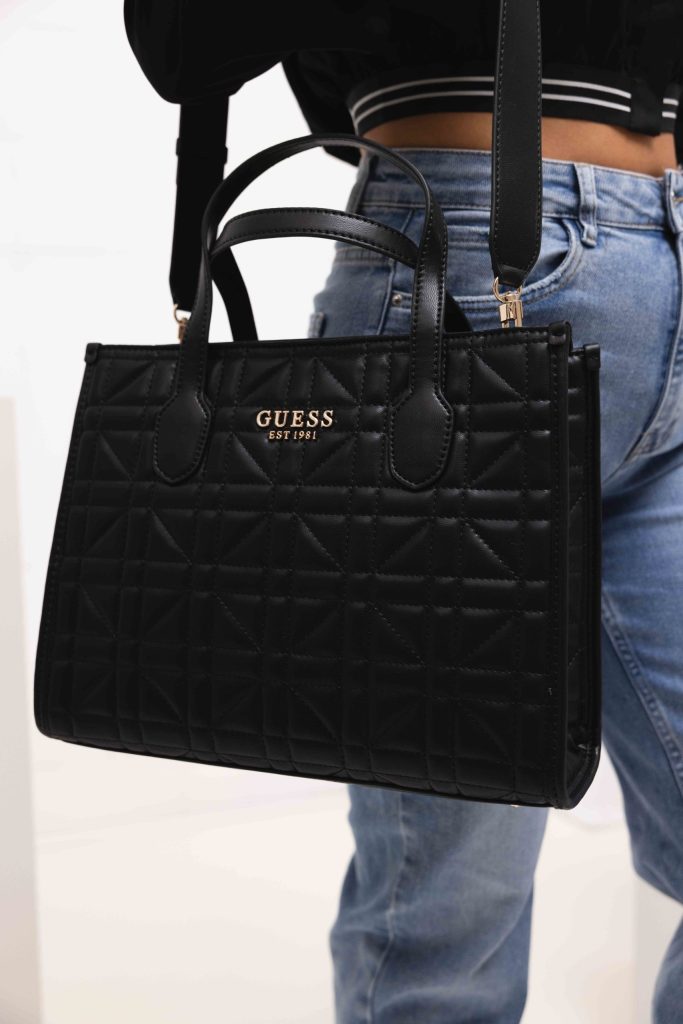 Guess Silvana Tas Dames Zwart - Maat One Size - Kleur: Zwart | Soccerfanshop