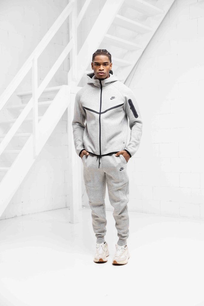 Nike Tech Fleece Trainingspak Heren Grijs - Maat S - Kleur: Grijs | Soccerfanshop