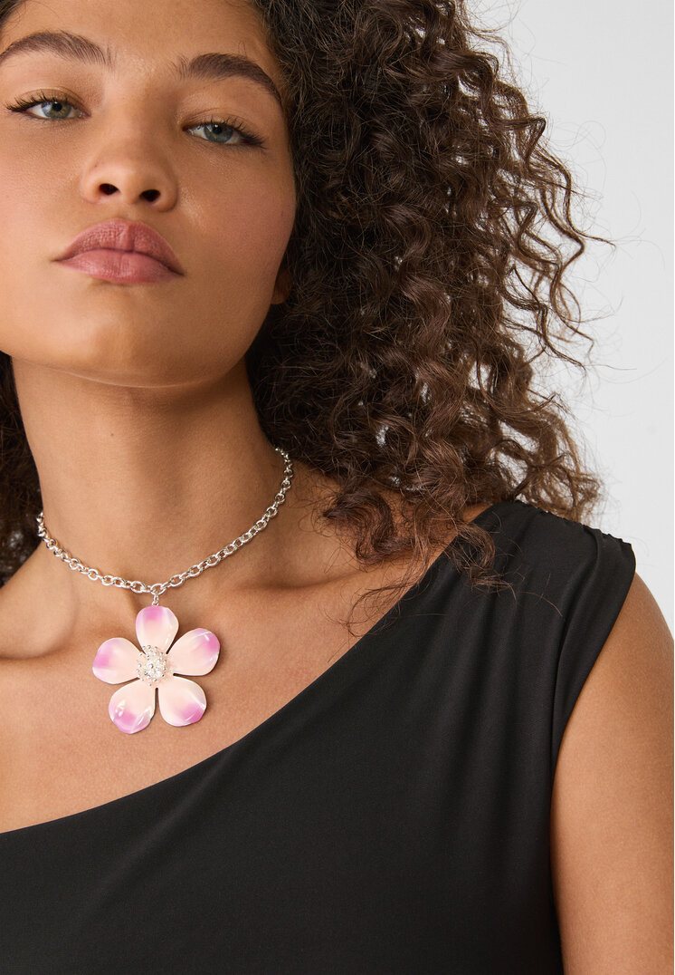 Stradivarius Ketting met geëmailleerde bloem  Roze OS