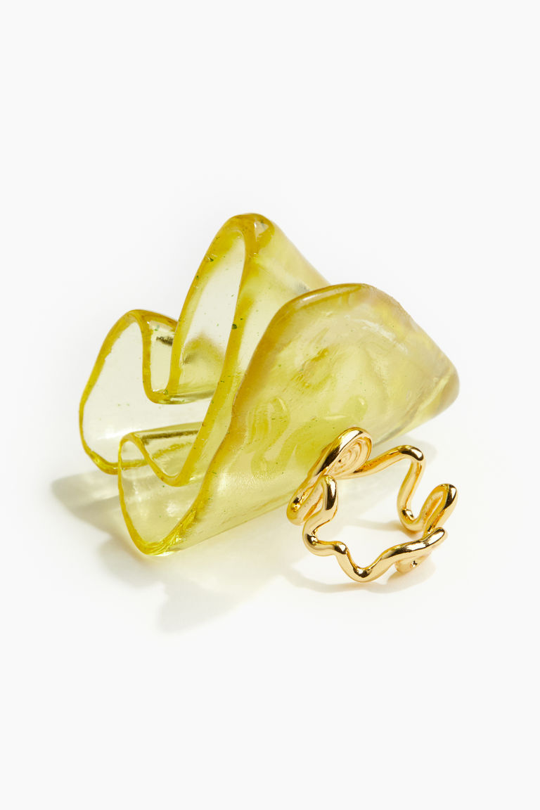 H & M - Ring van metaaldraad met gemodelleerd ornament - Geel