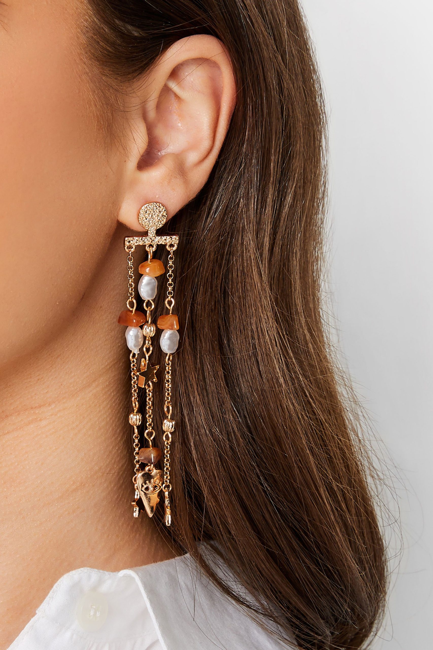 Oorbellen Met Hemelse Hangertjes En Kralen In Goud/Bruin