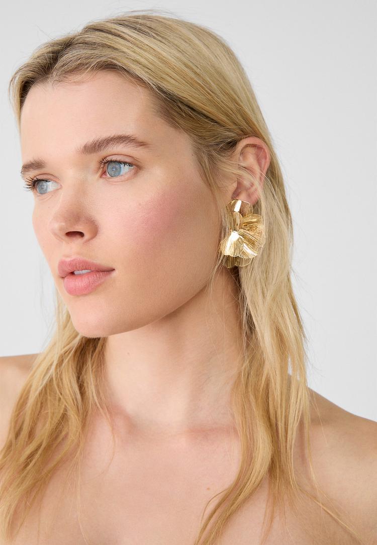 Stradivarius Oorbel waaier bloem textuur  Goud OS