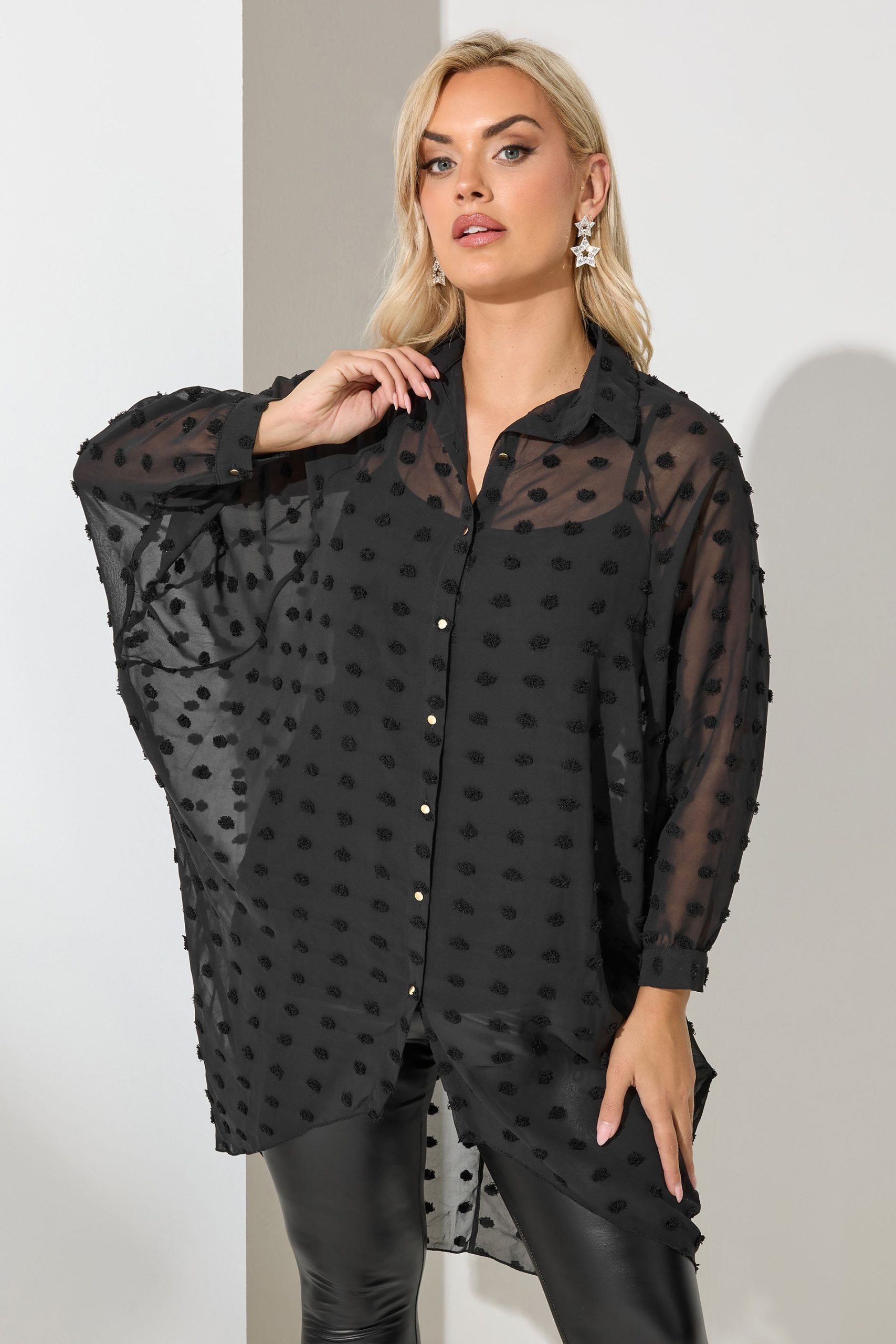 Yours London Lang Doorschijnend Overhemd Met Dobbytextuur In Zwart Size 58-60