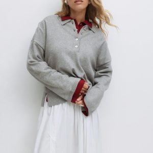 Knitted collar sweater