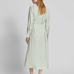 Overhemdjurk van een viscosemix, model ‘KAYA’