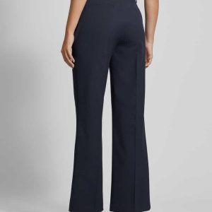 Chino met bandplooien