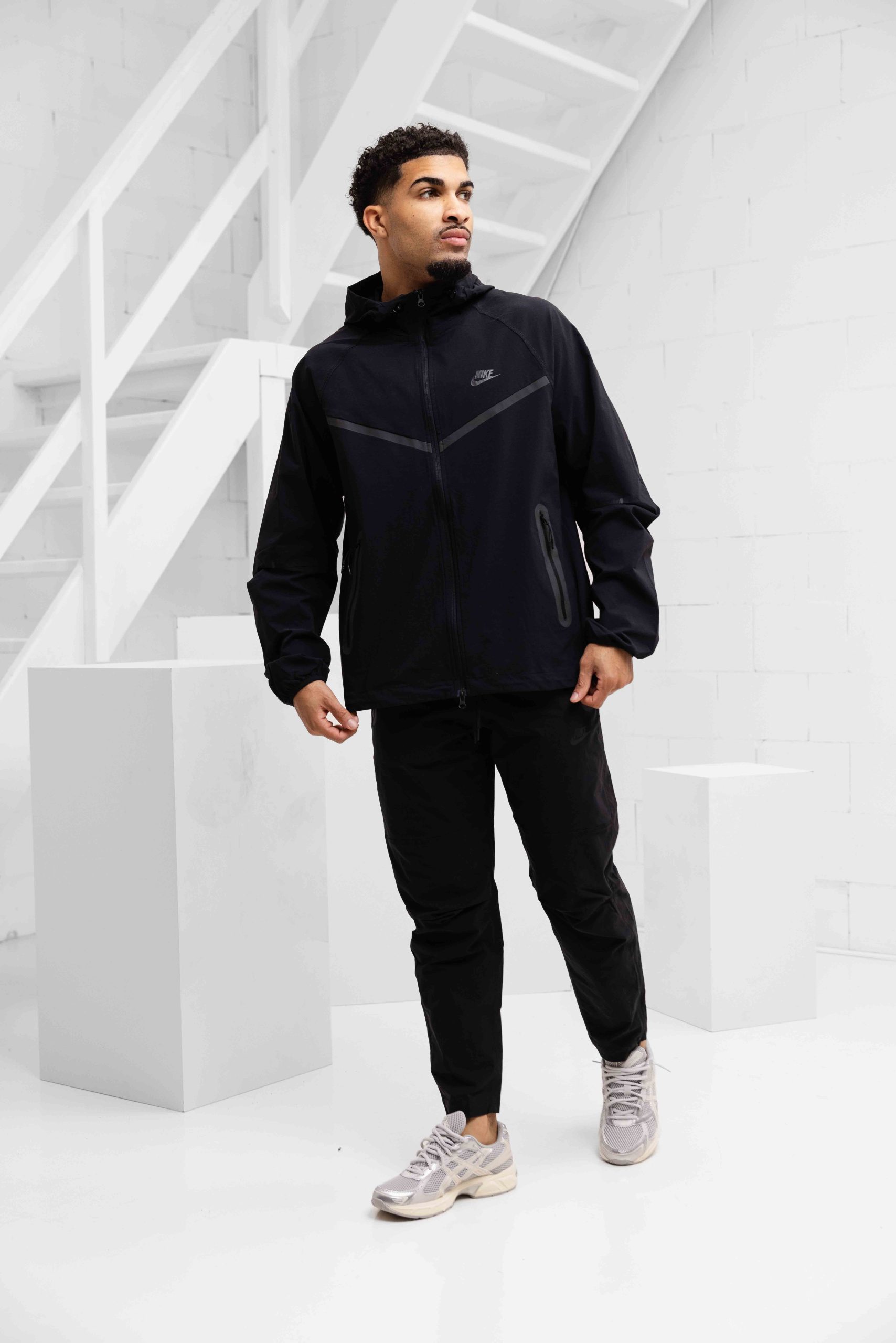 Nike Tech Woven Trainingspak Heren Zwart - Maat M - Kleur: Zwart | Soccerfanshop