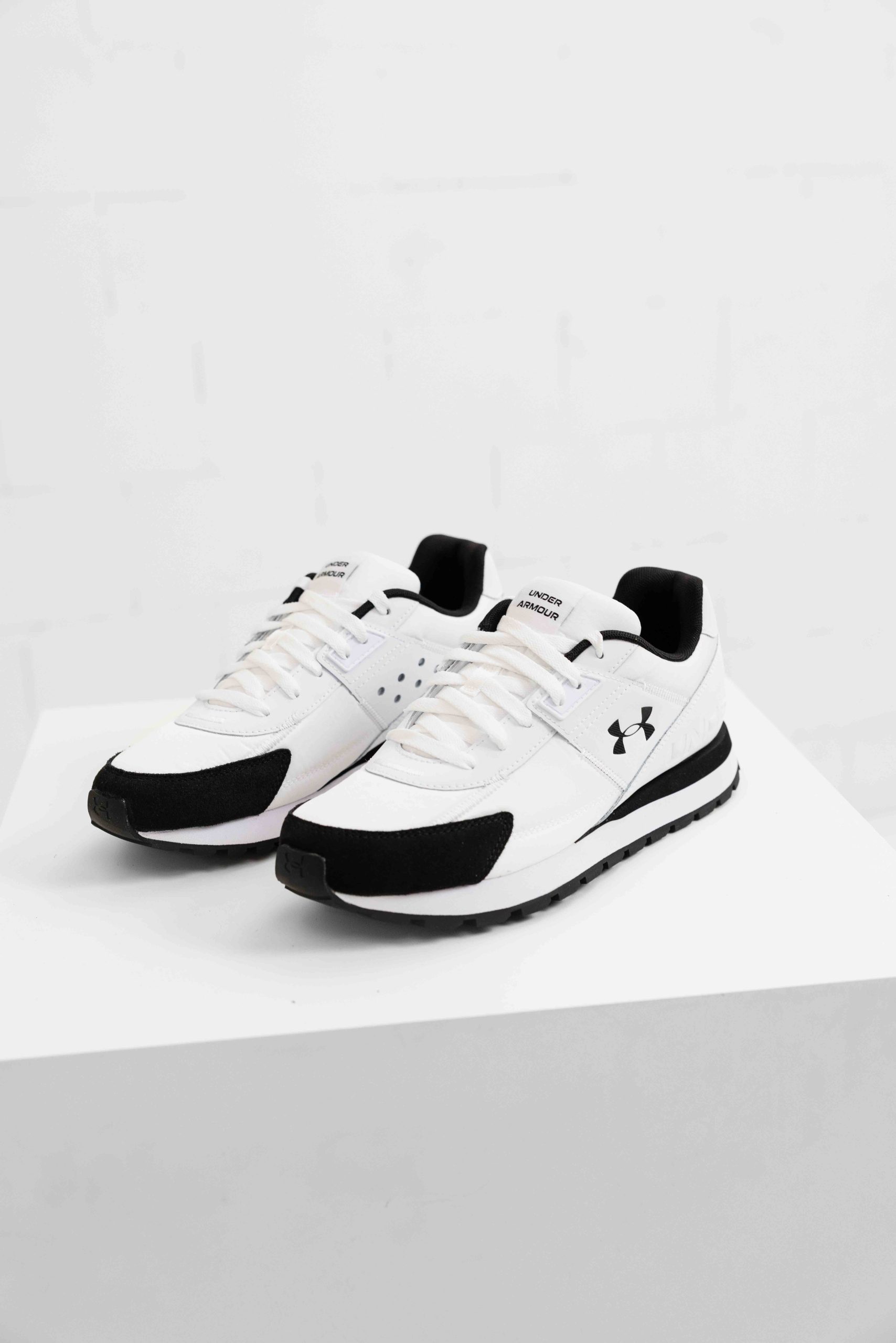 Under Armour Essential Runner Sneakers Heren Wit - Maat 40 - Kleur: Wit | Soccerfanshop