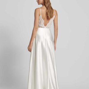 Bruidsjurk met cascadehals