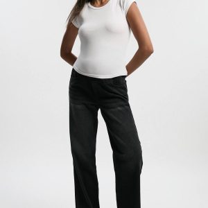 Zwangerschaps Boyfriend Jeans Over De Buik