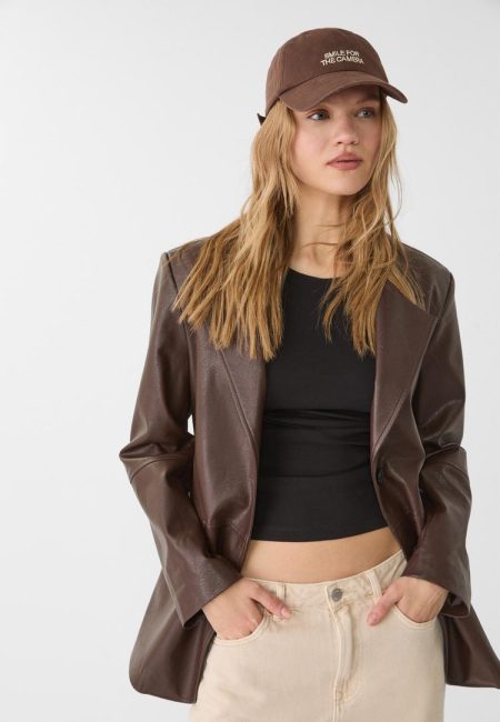 Stradivarius Pet met tekstprint  Bruin OS