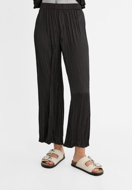 Stradivarius Soepelvallende satijnen culotte met structuur  Zwart S