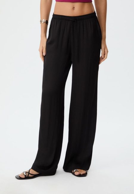 Stradivarius Lange soepelvallende broek van zijdeachtige stof  Zwart XL