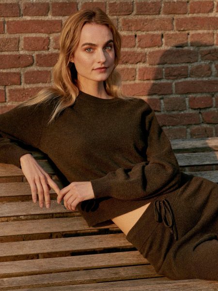 Lichtgewicht cropped kasjmier trui met ronde hals