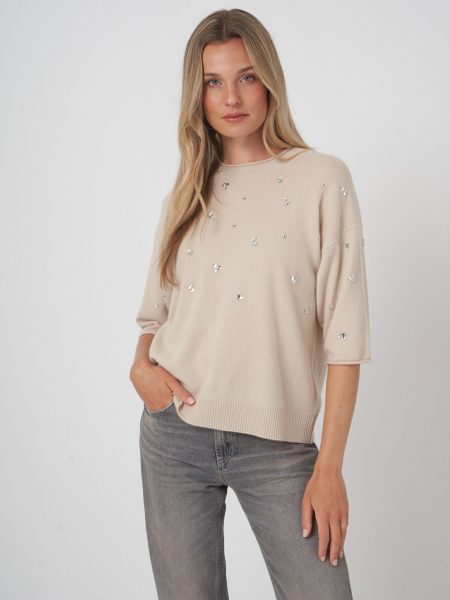 Organische kasjmier trui met strassdetails
