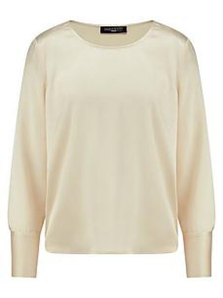 Een slip-on blouse Van Fadenmeister Berlin wit