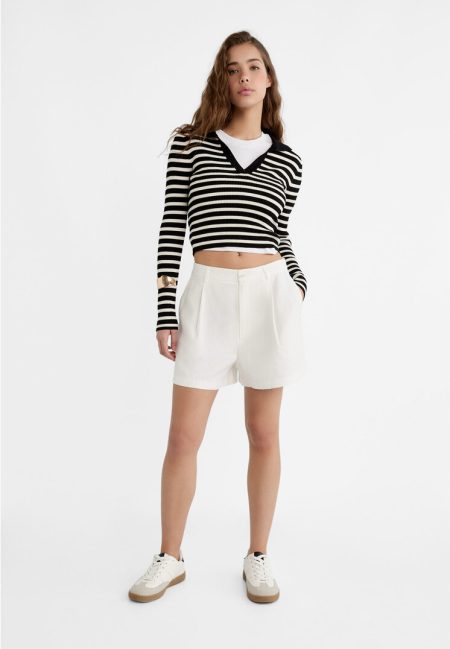 Stradivarius Soepelvallende short met plooi  Ecru 44