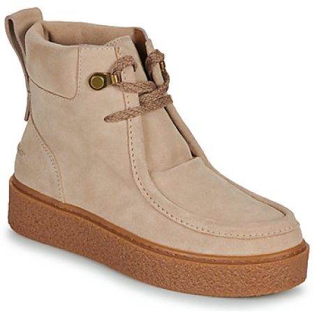 Laarzen See by Chloé JILLE"