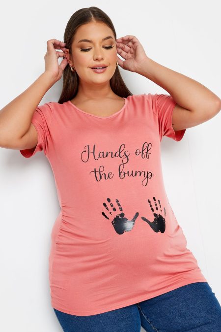 Bump It Up Maternity Tshirt Met 'Hands Off The Bump' Slogan In Roze