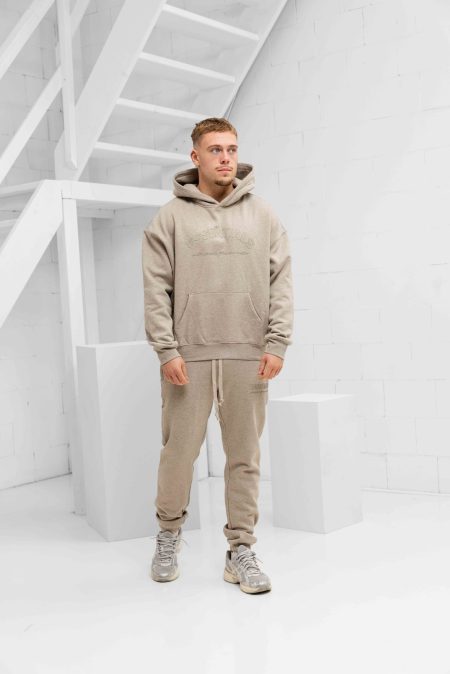 Cou7ure Essentials Basic Curve Trainingspak Heren Lichtbruin - Maat L - Kleur: Lichtbruin | Soccerfanshop