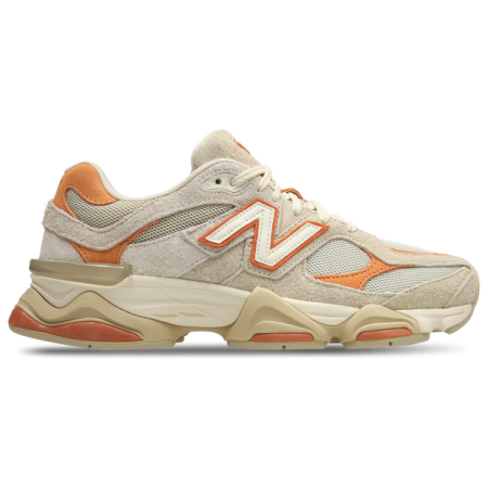 New Balance 9060 Sneakers Heren - Beige - Maat 44.5 - Suède