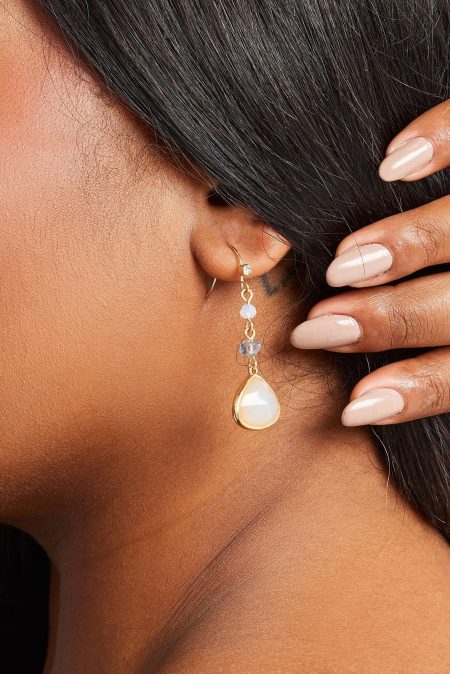 Oorhangers Met Diamantjes En Hanger Met Edelsteen In Goud