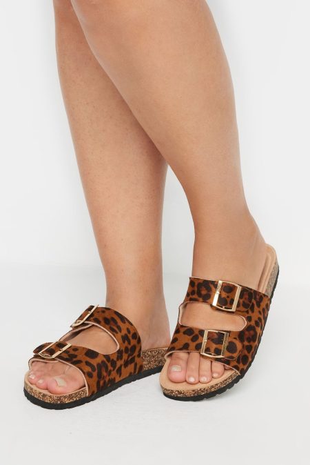 Yours Sandalen Met Dubbele Bandjes Met Luipaardprint En Voetbed In Een Extra Brede Pasvorm In Bruin Imitatiesuède Size 42EEE