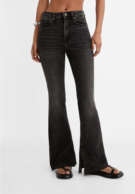 Stradivarius Slit fit flared jeans  Zwarte denim 36