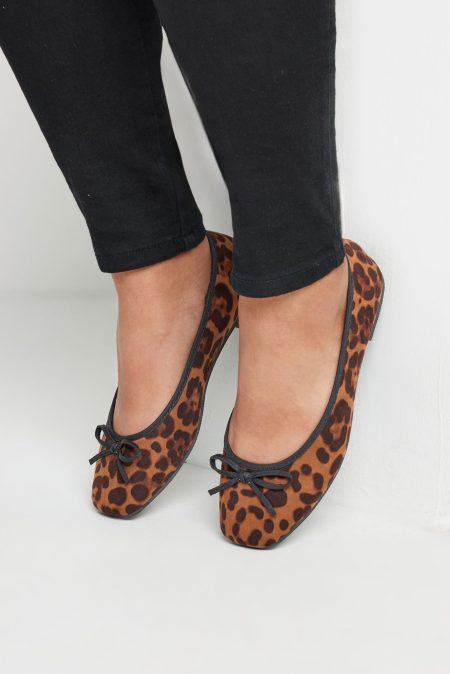 Ballerina's Met Luipaardprint En Strikdetail In Een Extra Brede Pasvorm In Bruin