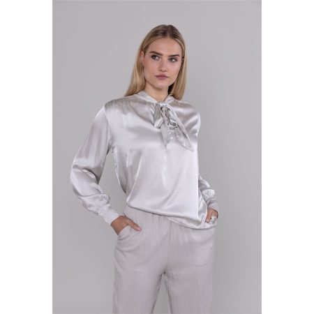 Blouse met strikkraag