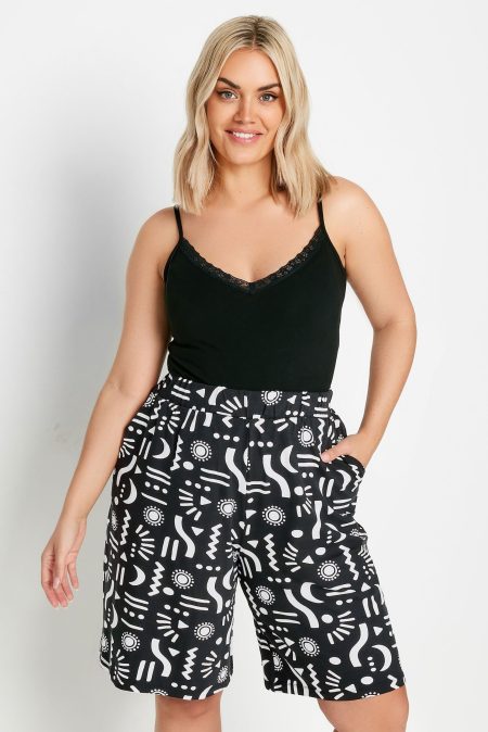 Yours Short Met Abstracte Print En Zijzakken In Zwart