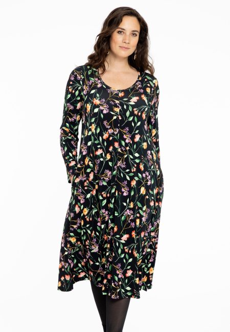 907536_907536-210-MC