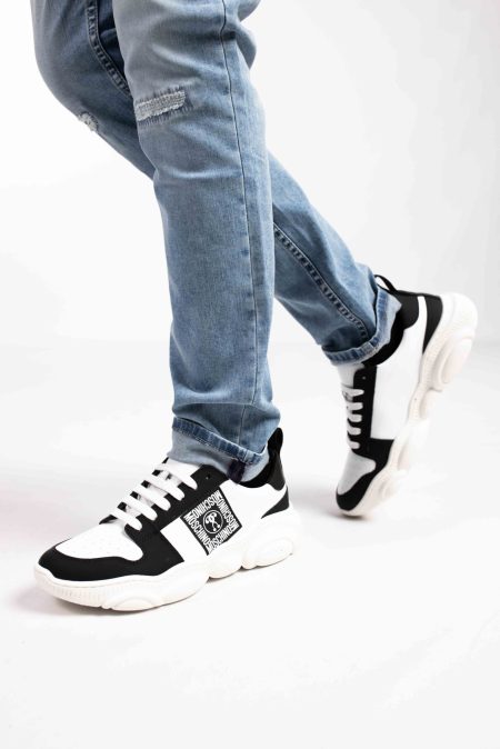 Moschino Sneakers 76022 Dames/Kids Zwart/Wit - Maat 40 - Kleur: WitZwart | Soccerfanshop