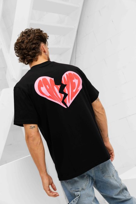 Croyez Broken Puffed Heart T-Shirt Heren Zwart/Rood - Maat XXL - Kleur: Zwart | Soccerfanshop