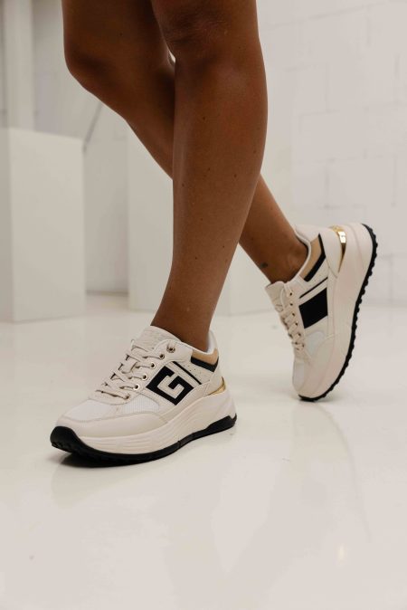 Guess Fonzy Sneakers Dames Beige - Maat 41 - Kleur: Beige | Soccerfanshop