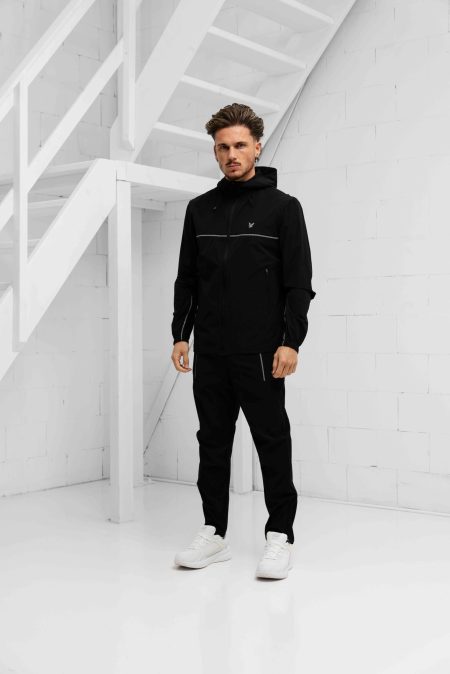 Lyle & Scott Sports Trainingspak Heren Zwart - Maat XL - Kleur: Zwart | Soccerfanshop