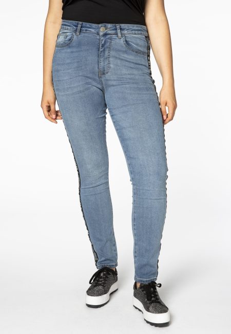 MY805520_my805520-232-MC