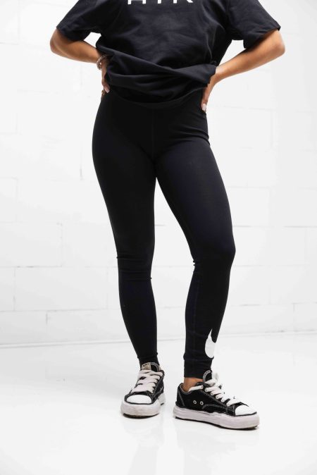 Nike NSW High Waist Classic Legging Dames Zwart - Maat M - Kleur: Zwart | Soccerfanshop