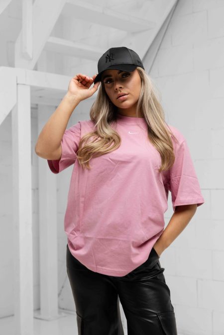 Nike Sportswear Essential T-Shirt Dames Roze - Maat L - Kleur: Roze | Soccerfanshop